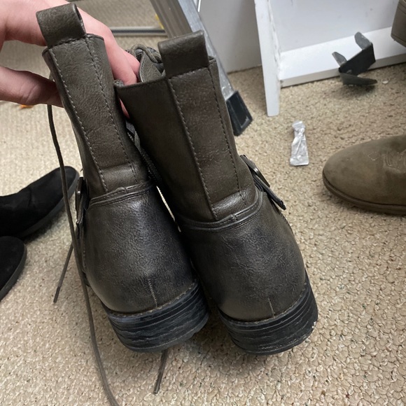 Boots - Picture 2 of 4